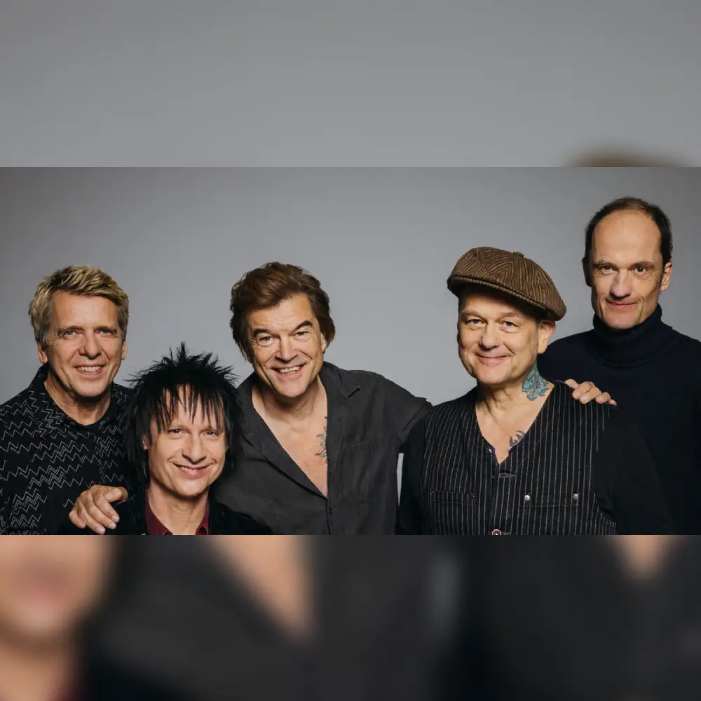 Die Toten Hosen + The Red Flags 